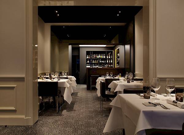Barrisol akoestisch spanplafondo op restaurant